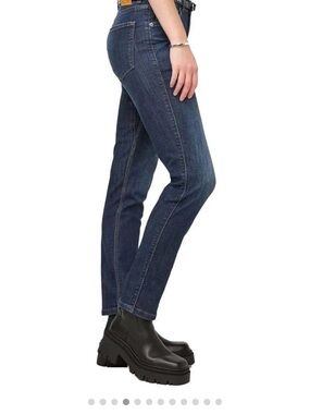 DU/ER Straight-Leg Mid-Rise Jeans in Mid- Blue with Coolmax Size 27/30